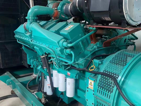 洛浦更换100kW柴油发电机组机油时，需要注意哪些事项？